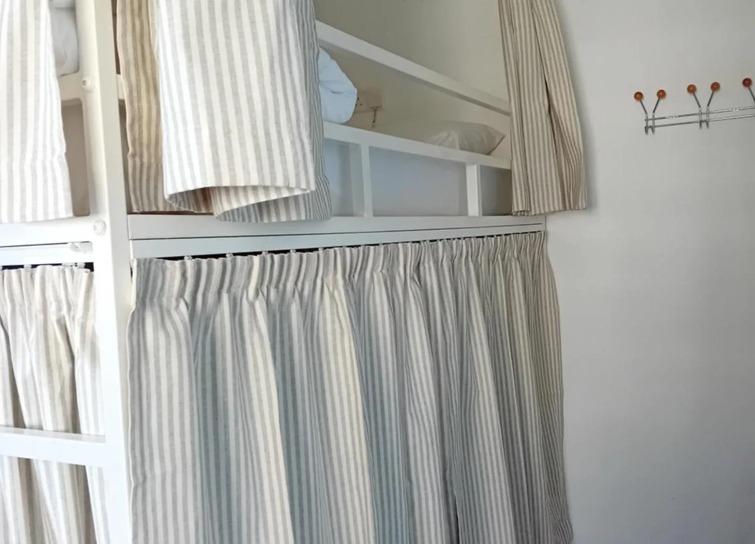 Follow The Sun Boutique Hostel - Pool, Breakfast & Sea Views Сент Джулианс Мальта