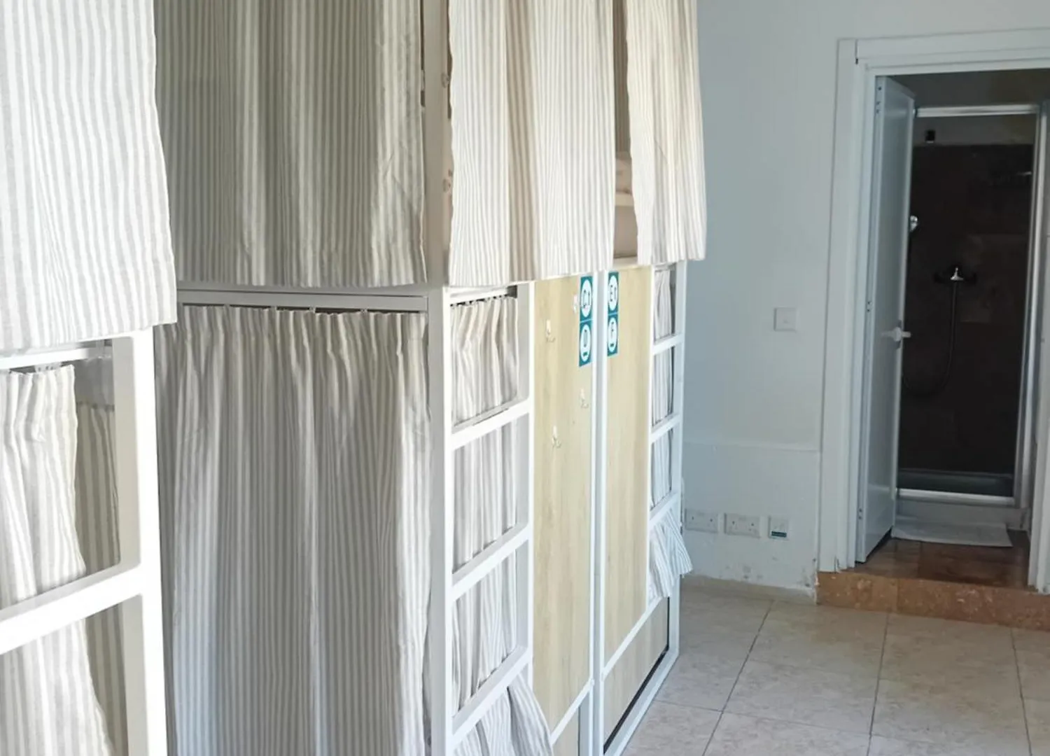 Follow The Sun Boutique Hostel - Pool, Breakfast & Sea Views Saint Julian's
