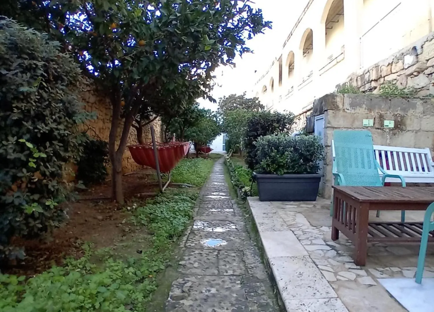 Follow The Sun Boutique Hostel - Pool, Breakfast & Sea Views Сент Джулианс Мальта