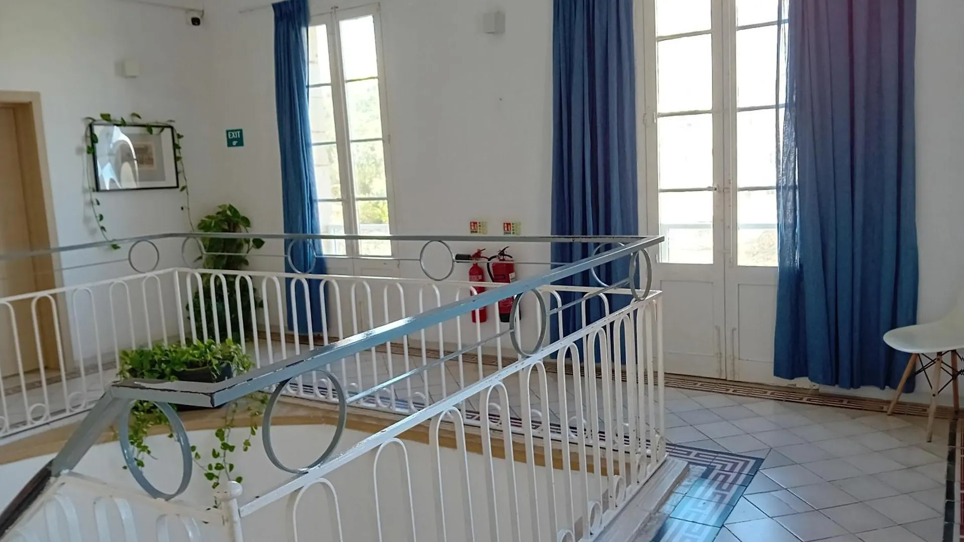 Follow The Sun Boutique Hostel - Pool, Breakfast & Sea Views Saint Julian's