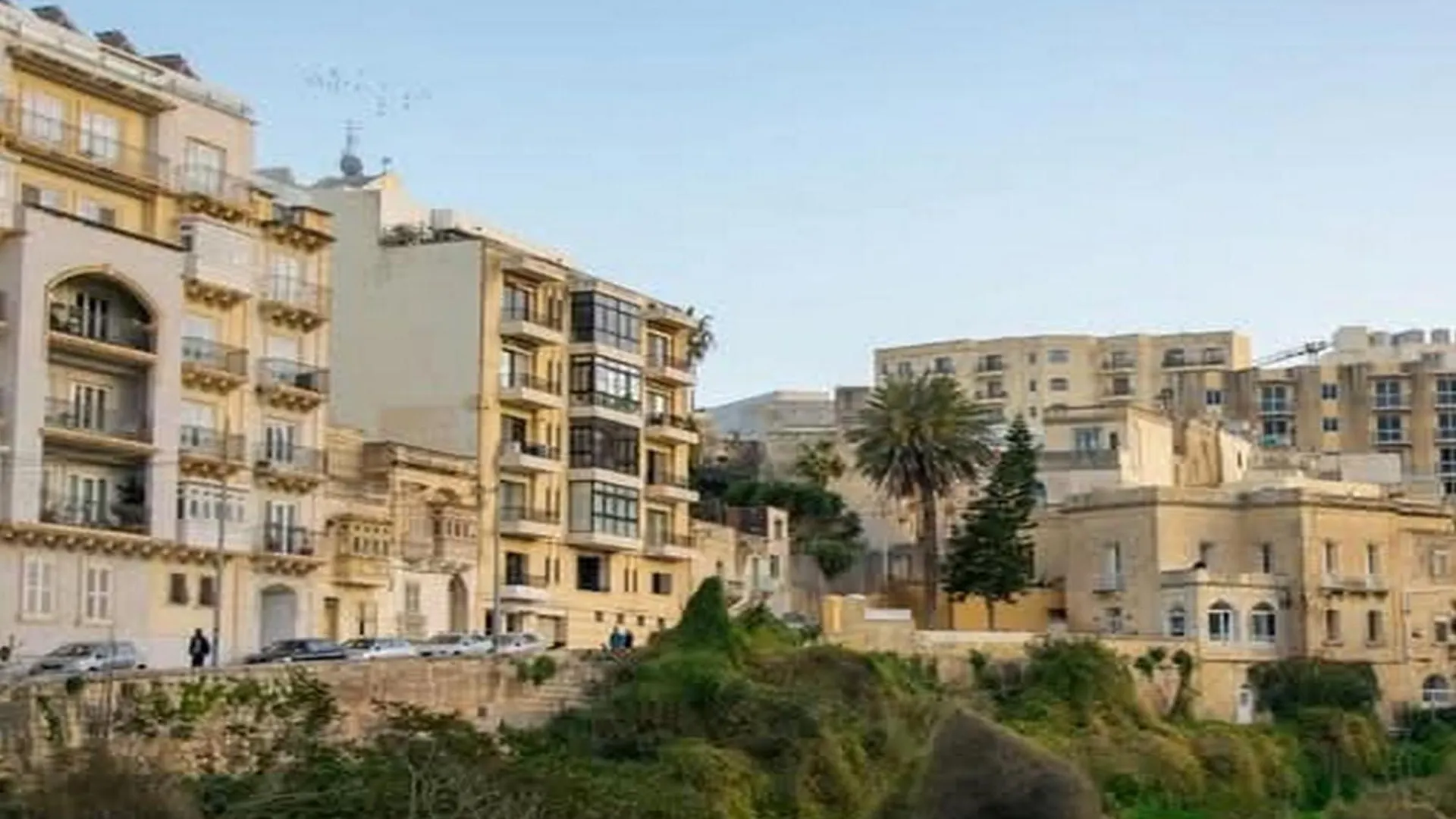 Follow The Sun Boutique Hostel - Pool, Breakfast & Sea Views Сент Джулианс