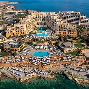 ***** Szálloda Corinthia St George's Bay Málta