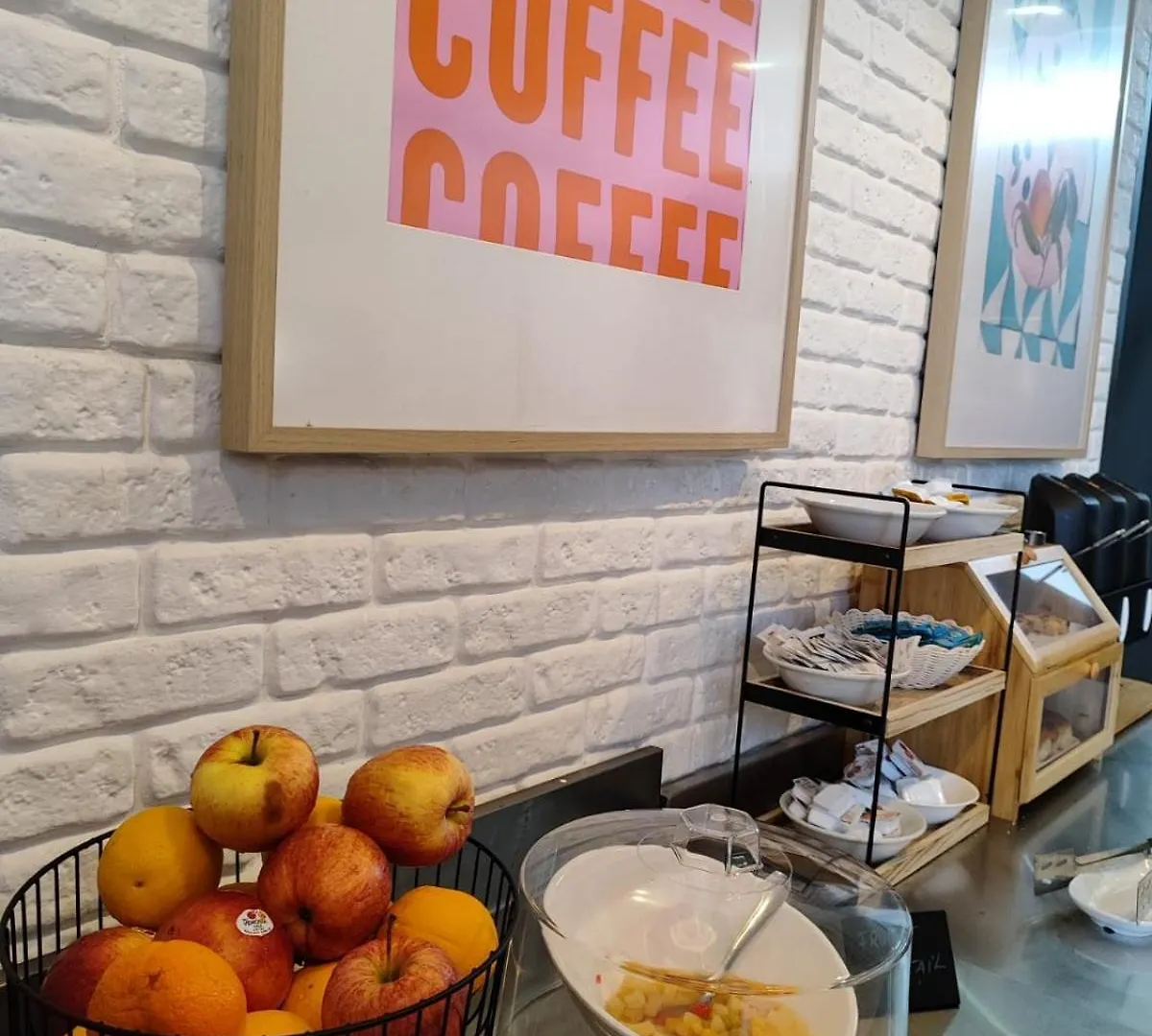 Follow The Sun Boutique Hostel - Pool, Breakfast & Sea Views San Julián