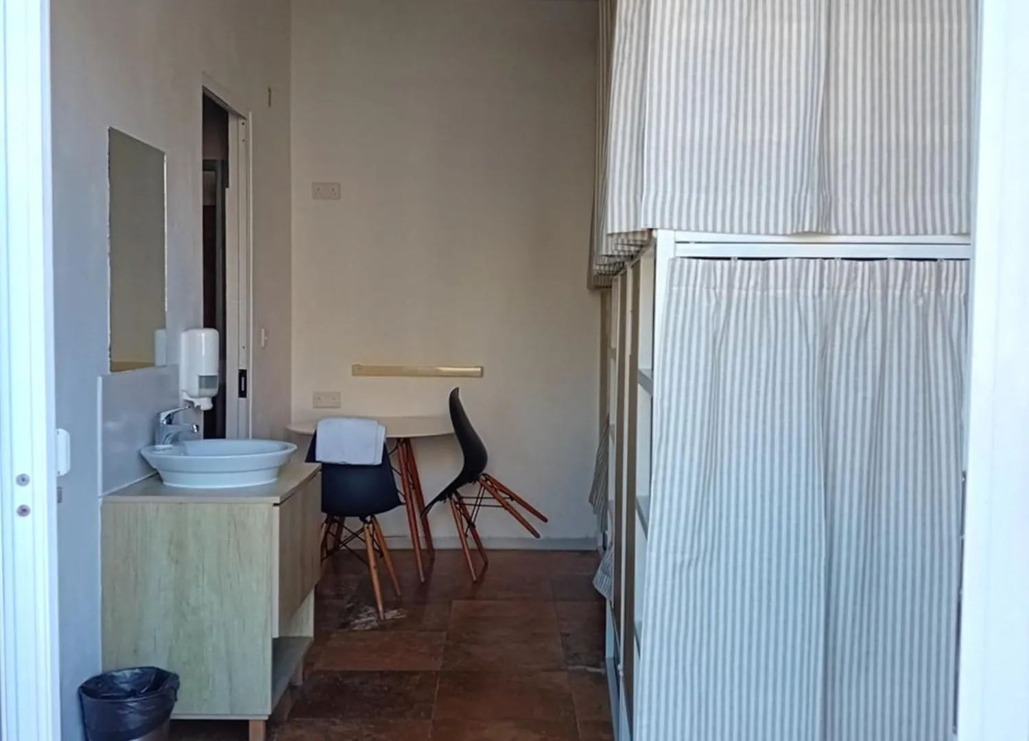 Follow The Sun Boutique Hostel - Pool, Breakfast & Sea Views San Julián 0*,