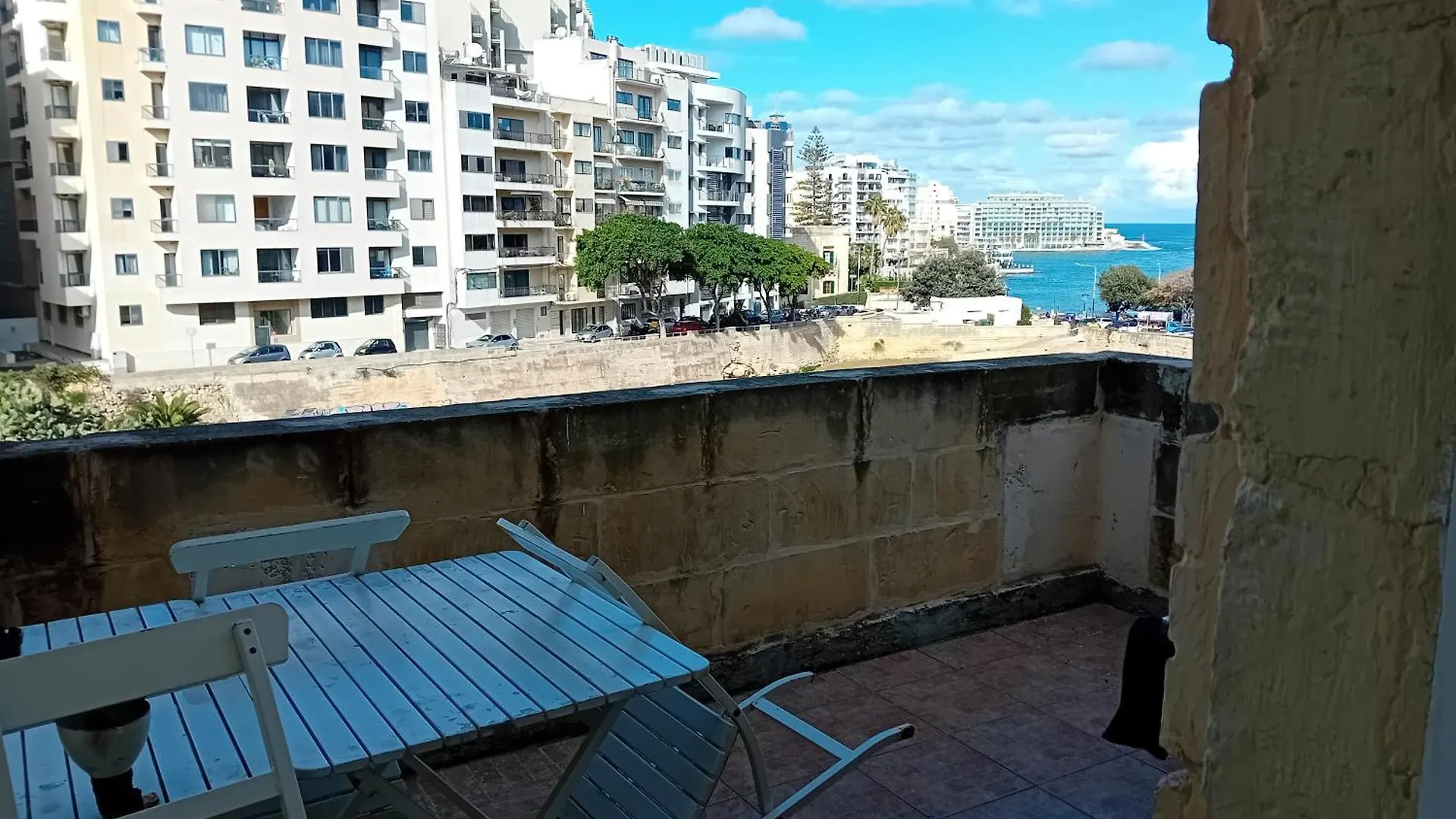 Follow The Sun Boutique Hostel - Pool, Breakfast & Sea Views San Julián