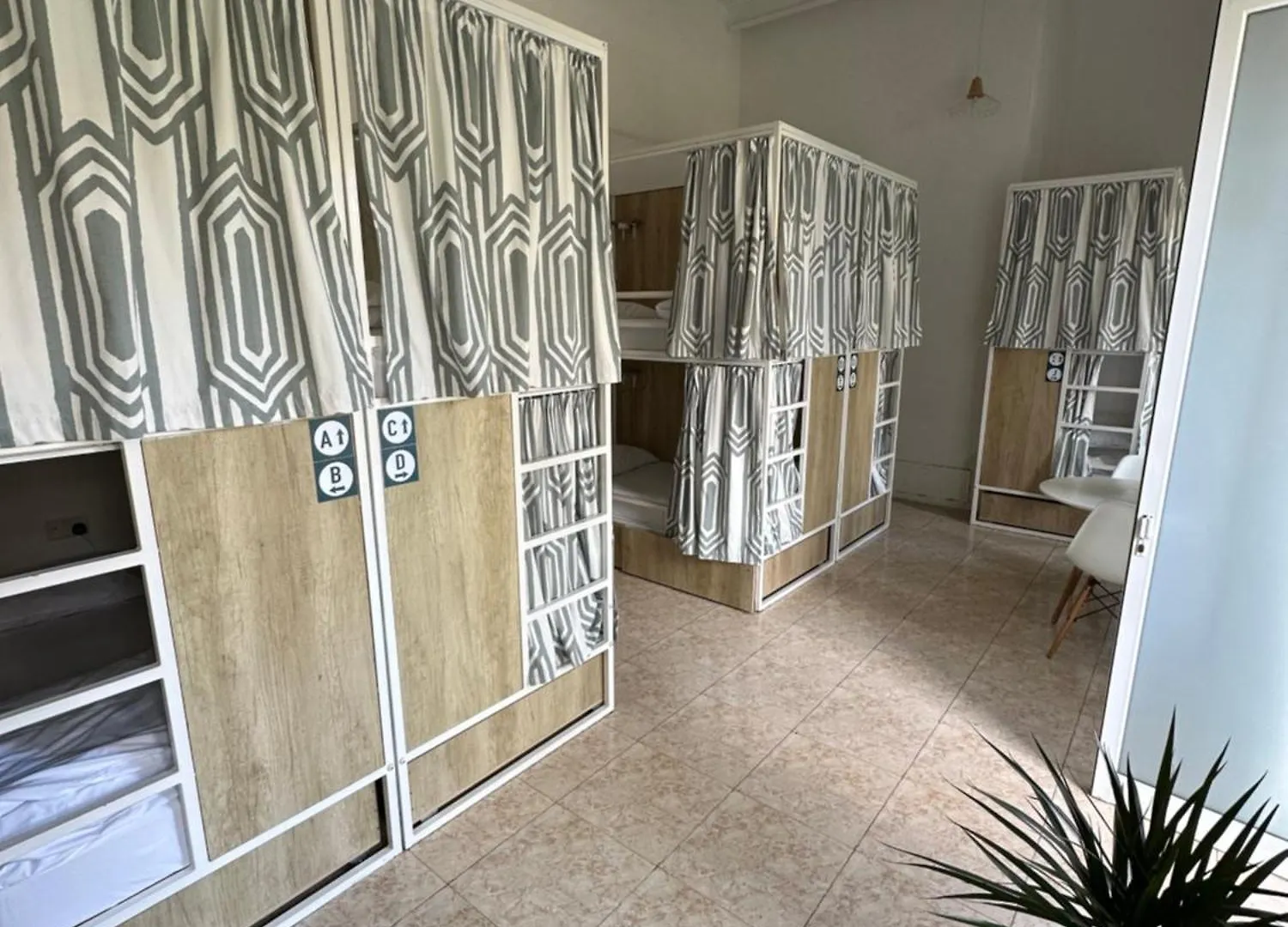 Follow The Sun Boutique Hostel - Pool, Breakfast & Sea Views San Julián