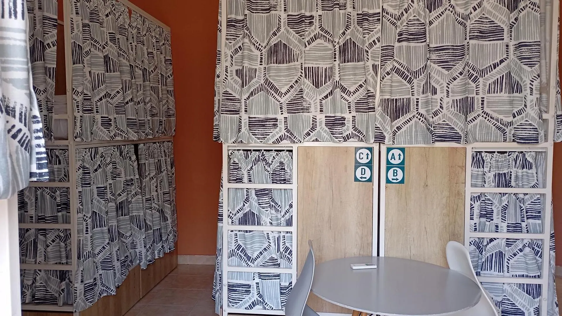 Follow The Sun Boutique Hostel - Pool, Breakfast & Sea Views San Julián